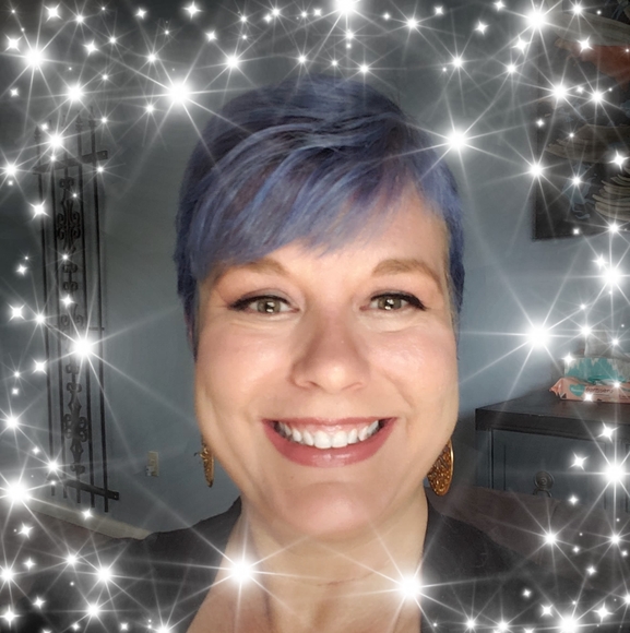 Meet your Posher, Heather - Picture 1 of 1